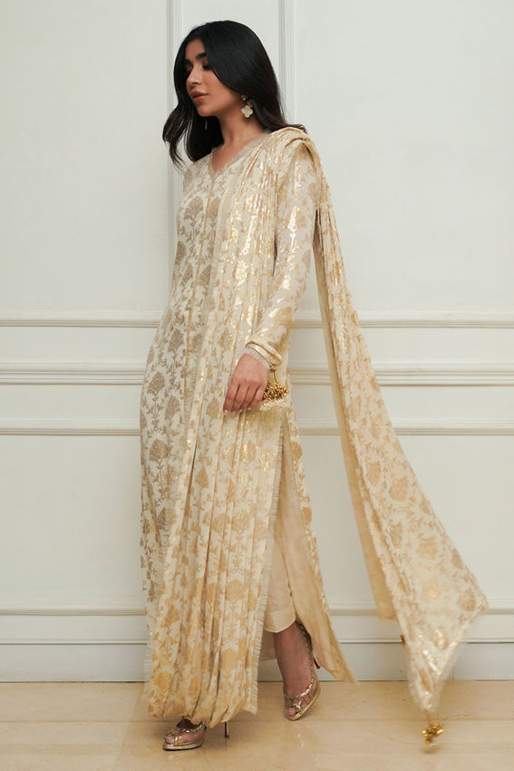 Pearl White Long Silk Kaftan with beautiful drape – Sophia Pakistan